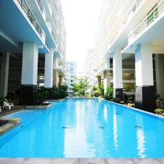Отель Waterford Condominium Sukhumvit 50 Бангкок бассейн