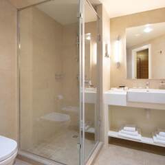 Гостиница Parklane Resort and Spa ванная фото 2
