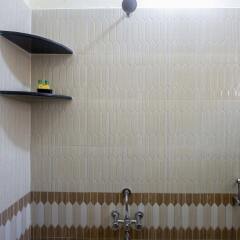 Отель FabHotel NKS Karapakkam OMR ванная фото 2
