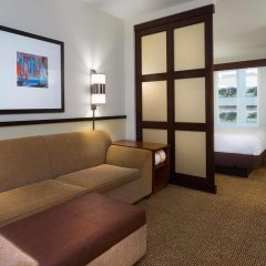 Hyatt Place West Palm Beach/Downtown in West Palm Beach, United States of America from 212$, photos, reviews - zenhotels.com guestroom photo 3
