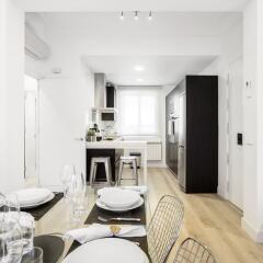 Апартаменты Jose Abascal Apartment by FlatSweetHome в номере