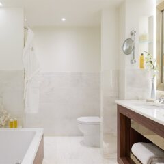 Отель Corinthia Hotel Lisbon Португалия, Лиссабон - 2 отзыва об отеле, цены и фото номеров - забронировать отель Corinthia Hotel Lisbon онлайн ванная фото 2
