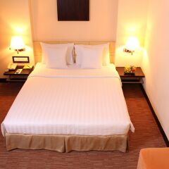 Отель Palace Hotel Saigon Вьетнам, Хошимин - 1 отзыв об отеле, цены и фото номеров - забронировать отель Palace Hotel Saigon онлайн балкон