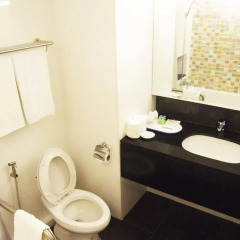 Grand Tower Inn Sathorn Hotel ванная фото 2