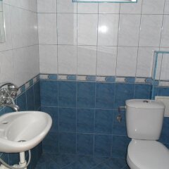 Отель Dobrevi Guest House Болгария, Бургас - отзывы, цены и фото номеров - забронировать отель Dobrevi Guest House онлайн ванная