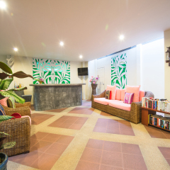 At Kamala Hotel интерьер отеля