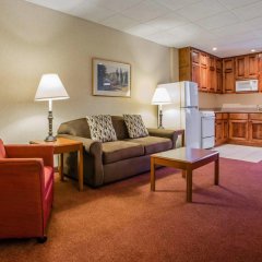 Quality Inn & Suites Downtown in Green Bay, United States of America from 103$, photos, reviews - zenhotels.com guestroom