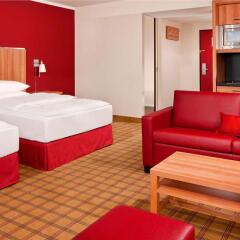 Отель Four Points By Sheraton Munich Central комната для гостей фото 3