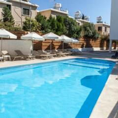 Alecos Hotel Apartments бассейн