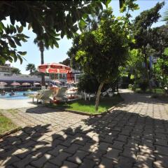 Akdeniz Beach Hotel Турция, Олюдениз - 1 отзыв об отеле, цены и фото номеров - забронировать отель Akdeniz Beach Hotel онлайн пляж