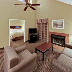 Отель Hawthorn Suites by Wyndham Columbus North США, Колумбус - отзывы, цены и фото номеров - забронировать отель Hawthorn Suites by Wyndham Columbus North онлайн комната для гостей фото 5