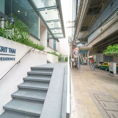 Отель KritThai Residence бассейн