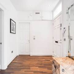 Отель Re-imagined Flat in Georgian Architecture Townhouse Эдинбург интерьер отеля