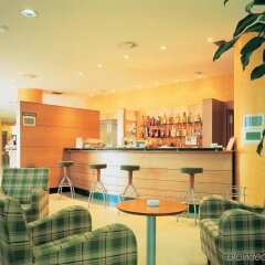 Hotel City Express Santander Parayas Сантандер бассейн