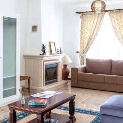 Отель With 3 Bedrooms in Caloura, With Furnished Terrace and Wifi Португалия, Агуа-де-Пау - отзывы, цены и фото номеров - забронировать отель With 3 Bedrooms in Caloura, With Furnished Terrace and Wifi онлайн комната для гостей фото 4