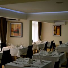 Отель New Brookfields Hotel Сьерра-Леоне, Фритаун - отзывы, цены и фото номеров - забронировать отель New Brookfields Hotel онлайн помещение для мероприятий