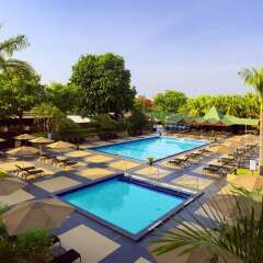 Sheraton Abuja Hotel бассейн