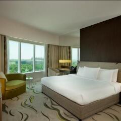 Отель Hilton Capital Grand Abu Dhabi 5* Стандартный номер с различными типами кроватей фото 4