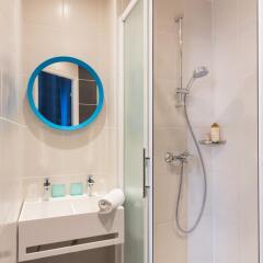 Отель Hôtel OZZ By Happyculture 2* Кровать в общем номере с двухъярусной кроватью фото 4