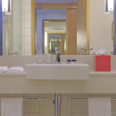 Отель Park Inn by Radisson, Abu Dhabi Yas Island ванная