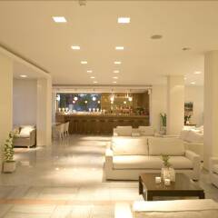 Maritimo Beach Hotel гостиничный бар