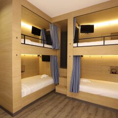 Отель The Printing House Poshtel бассейн