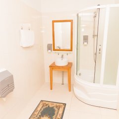 Отель SUNSET Латвия, Юрмала - 1 отзыв об отеле, цены и фото номеров - забронировать отель SUNSET онлайн ванная фото 2