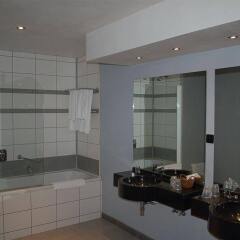 Hotel Les Jardins De La Molignée ванная фото 2