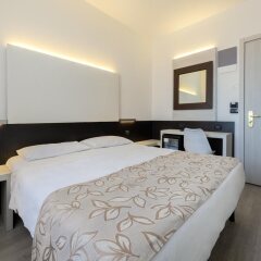 Hotel Ambasciatori сейф в номере