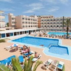 Отель Sol Post Apartamentos Испания, Сан-Антони-де-Портмань - отзывы, цены и фото номеров - забронировать отель Sol Post Apartamentos онлайн бассейн фото 3