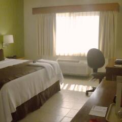 Отель Comfort Inn Puerto Vallarta комната для гостей фото 4