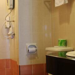 Отель The Krystal Suites, Penang Малайзия, Пенанг - отзывы, цены и фото номеров - забронировать отель The Krystal Suites, Penang онлайн ванная
