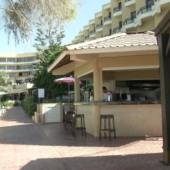 Venus Beach Hotel бассейн