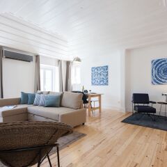 Апартаменты Santa Justa Apartments 24, Downtown Center комната для гостей фото 2