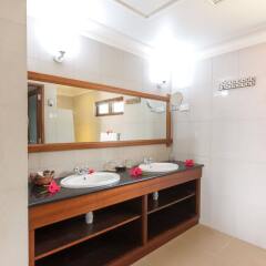 Le Relax Hotel and Restaurant in Mahe Island, Seychelles from 180$, photos, reviews - zenhotels.com bathroom photo 3