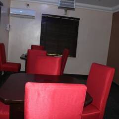 Отель TommsVille Hotels развлечения