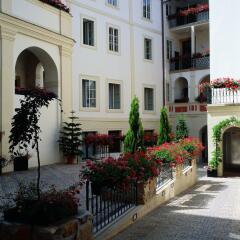 Iron Gate Hotel and Suites фото 8