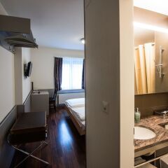 Отель Alexander Guesthouse Цюрих в номере