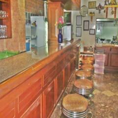 Отель Jips Guesthouse гостиничный бар