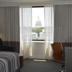 Отель Washington Court Hotel США, Вашингтон - отзывы, цены и фото номеров - забронировать отель Washington Court Hotel онлайн удобства в номере фото 2