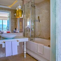 La Boutique Hotel Antalya-Adults Only Турция, Анталья - 10 отзывов об отеле, цены и фото номеров - забронировать отель La Boutique Hotel Antalya-Adults Only онлайн ванная