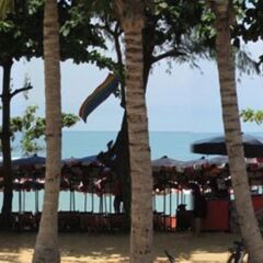 Отель Avalon Beach Resort пляж