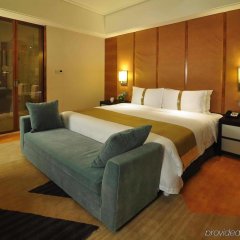 Отель Holiday Inn Qingdao City Centre, an IHG Hotel Китай, Циндао - отзывы, цены и фото номеров - забронировать отель Holiday Inn Qingdao City Centre, an IHG Hotel онлайн комната для гостей