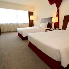 Caesar Park Hotel Taipei сейф в номере