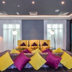 Отель Premier Inn Dubai Investment Park сауна