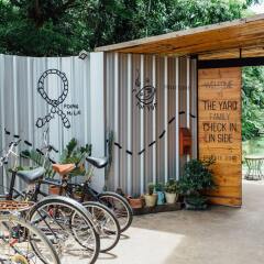 The Yard Hostel Бангкок спортивное сооружение