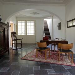 Отель The Townhouse Bed & Breakfast интерьер отеля