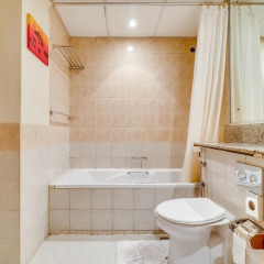Апартаменты Short Booking - 1 BDR Apartment Greens ванная фото 2