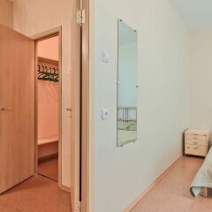 Отель Flathome24 Near Metro Komendanskiy Prospect Санкт-Петербург комната для гостей фото 4