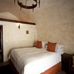 Spirit Of The Knights Boutique Hotel сейф в номере